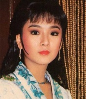 琼瑶剧经典女主近照，59岁肌肤白皙气质佳，淡出荧屏转行做茶馆