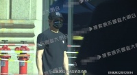 刘诗诗吴奇隆疑同住横店！打扮低调做核酸，助理帮女方挡脸防偷拍