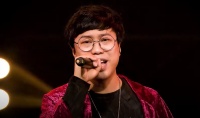 41岁男歌星瞒真实年龄，劈腿多女最小才19岁，渣男行径遭曝光