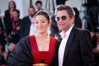 6位嫁给“糟老头”的女星，最大年龄相差31岁，网友：是真爱