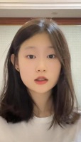 小沈阳15岁女儿近照认不出？淡妆出镜星范十足，撞脸韩星孔孝真