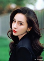 明星们卸妆前后区别有多大？有人老态尽显，最后一位直接认不出