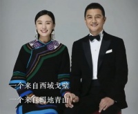 李亚鹏一家三口现身街头！轮流抱娃好温馨，产后半年迅速瘦身