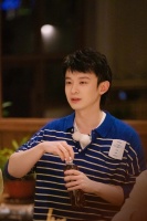 董子健狙击前妻？宋威龙雪藏解封？鹿晗警告杨迪？罗一舟走后门蹭话剧？陈小纭升咖了？邢昭林被封杀？