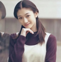 李小冉：被两段感情伤透心，与男闺蜜结婚，零花钱5个亿随便花