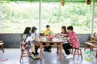 本周末，黄晓明殷桃“黄桃”组合餐厅将营业