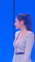 性感女神，张天爱真空出席现场。太迷人了。爱了爱了