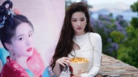 刘亦菲被曝耍大牌，要人搀扶坐车？杂志社发声回应
