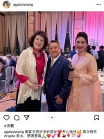 55岁周立波久违现身婚宴，穿西装打扮精神，曾志伟等在场众星云集