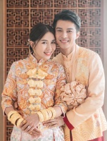 43岁艺人黄嘉乐结婚，马国明林子善当伴郎，唐诗咏反串当兄弟