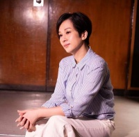 知名港星为10岁女儿庆生！小家伙被指未继承妈妈高颜值，皮肤黝黑