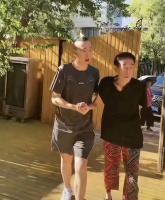 杨少华晚年生活惹人羡慕！90岁前往海南度假，一晚酒店价值千元