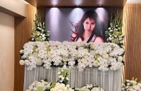 余苑绮离世第4天，3岁的儿子见不到母亲后提问：妈妈睡在哪里？