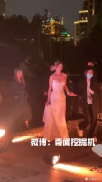 想不通她老公到底为啥要出轨 ！