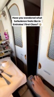 澳华男坐头等舱视频爆红，点击破千万！经济舱旅客：原来我们都一样