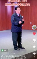 知名歌唱家李双江露面，83岁满头黑发显发福，唱歌涨红脸获得掌声
