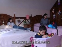 老保姆今天要走了，主动把包打开让东家检查，真会办事啊