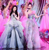 张天爱和古力娜扎教会了孟美岐怎么洗白，这是孟美岐最后的机会了
