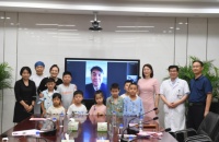 香港千亿富豪李家杰，自己一生未婚，却救了5万个先天心脏病儿童