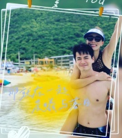 罗仲谦生日和杨怡子女开心度过 夫妻俩在家和子女玩水