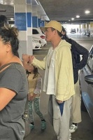 42岁陈冠希近照曝光，皱纹明显发际线后退苍老许多