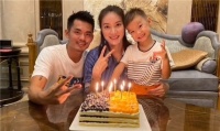 谢杏芳又变漂亮！留大波浪妩媚动人，神似港姐李嘉欣，林丹很爱她