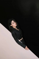 怎么会有人这么精致 像芭比娃娃 可以把喻言带回去吗……