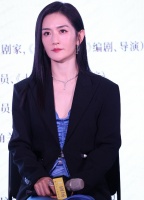 谢娜和文章一起演话剧，昔日的“湖南卫视一姐”，资源下降太厉害
