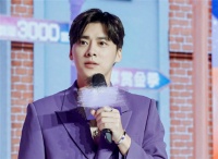 李易峰缺席今日线下活动，网传因嫖娼被抓，本尊开直播现身辟谣