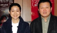 1996年的一天，陈红敲开了倪萍的家门，直言怀了陈凯歌的孩子