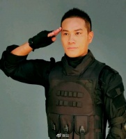 演员黄竣锋遇袭，与吴志雄聚餐后被砍3刀，急送医恐毁容