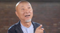 陈佩斯儿子送4个娃开学！一年学费超百万，引起网友热议