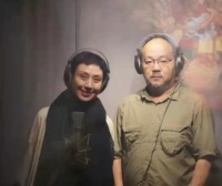 52岁窦唯近照曝光，与李诚儒前妻史依弘相聚，两人面带笑容合影