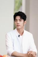 肖战捐款100万元驰援四川泸定 愿携手共渡难关