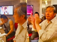 玉皇大帝王卫国聚会高歌！挺大肚腩胡子拉碴，包厢高档满桌海鲜