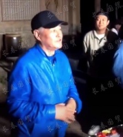 64岁赵本山近照曝光，衣着时尚满面红光状态好