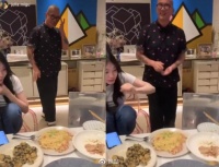 大S陪老公过中秋节，家人陪伴在旁，具俊晔体贴照顾小S女儿