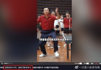 邓超打乒乓球技碾压众人，遇见世乒冠军就脚软，孙俪在旁大声嘲笑
