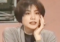 王菲30年前青涩旧照曝光，满脸胶原蛋白气场十足