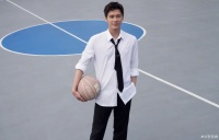 李易峰靠钱摆不平黑料了？于正踩李易峰炒作？袁冰妍要复出了？张予曦忙吃李易峰瓜？祝绪丹无戏可拍？张凌赫被压榨？