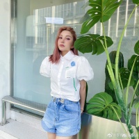 李雨桐为网红湾湾发声后删博 再发文称“不是站人”