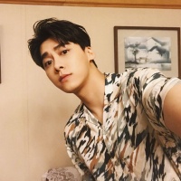 李易峰彻底塌房！不止嫖娼还在酒店选妃，被前女友发长文怒斥