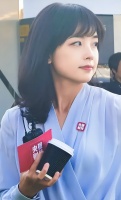 国民老婆人设彻底崩塌，谣传插足别人恋情，王冰冰到底得罪了谁？