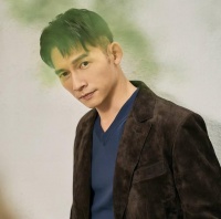 台湾知名男星被曝婚内出轨！与同剧女星车上缠绵，女儿今年8岁