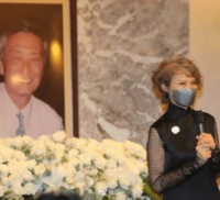 张正甫追思会举行，妻子萧芳芳难忍悲伤落泪：他有快乐及有意义的一生