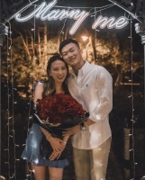 何超云小4岁未婚夫被起底，任职消防员月薪10万，已入住三房豪宅