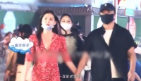疑陈思诚新女友身份曝光，女方肤白大长腿，年龄相差21岁