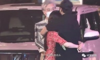 陈思诚小21岁新女友曝光，肤白貌美大长腿，她到底是什么来头？