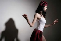 因孙俪没档期让她一夜走红，婚后却遭家暴，带病工作终因病离世