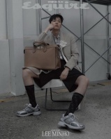 李敏镐最新杂志写真公开 全身白衣胸前挖洞